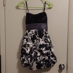 NWT! Ruby Rox Black, White, & Silver Floral Shiney Gathered Cocktail Mini Dress!